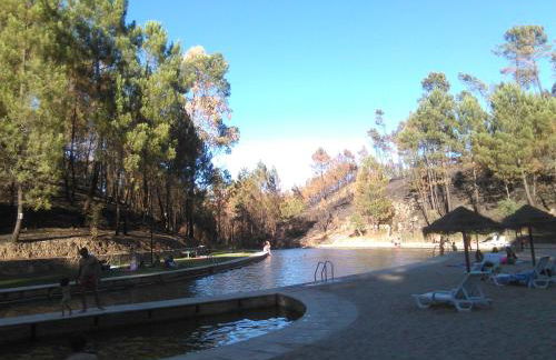 Palheiros da Ribeira - Foto 35