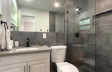 New Apt 2 Bed 2 Bath with Amazing PATIO - Foto 44