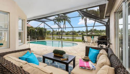 Lazy days and lake views. Beautiful Naples pool home - Foto 2