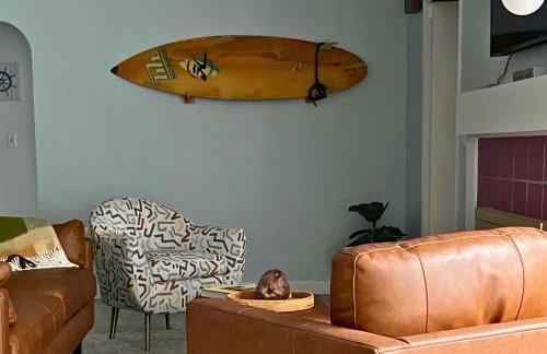 Surf Shack- North Muskegon Oasis - Foto 7