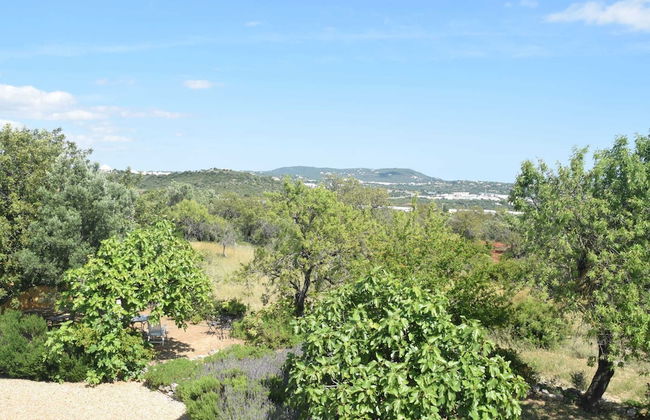 Elegant Loule Mansion With Pool - Photo 39