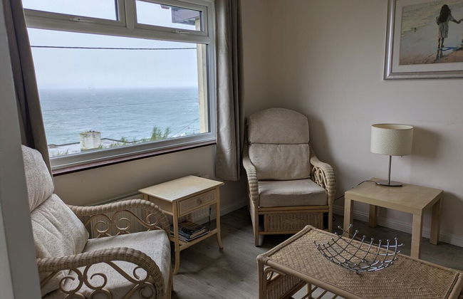 Seaside Escape-sleeps10-family&petfriendly-balcony - Foto 13