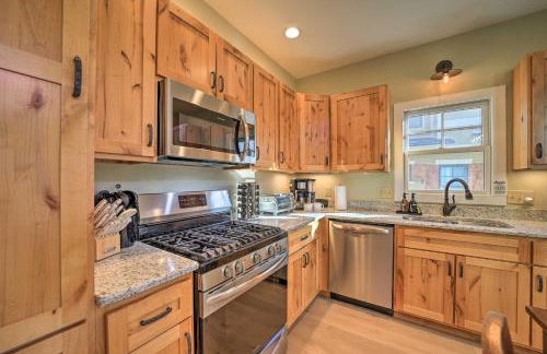 Game Room and Wraparound Decks Cullowhee Home! - Foto 10