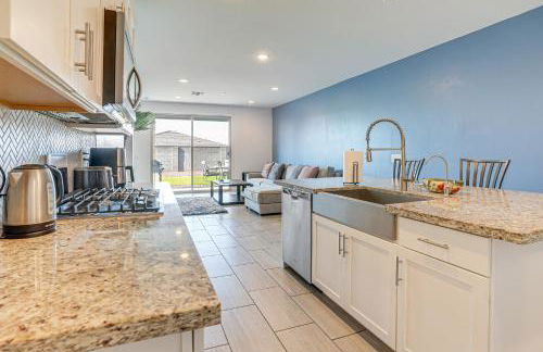 Near Parks and Golf Surprise Home with Pool Access! - Foto 9