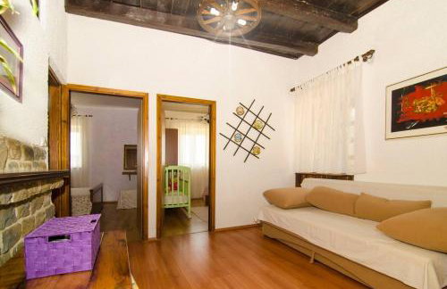 Holiday house with a swimming pool Draguc, Central Istria - Sredisnja Istra - 25162 - Foto 13