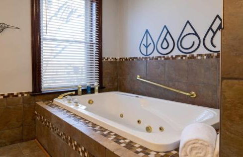 Elegant 6BR-4BA Family Home with Garage ABODEbucks - Foto 34