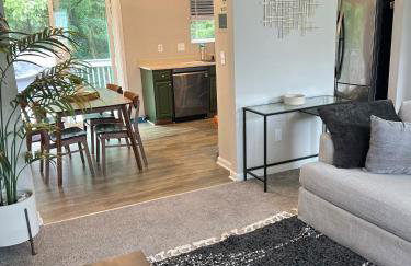 Charming 3 bedroom house with deck in awesome Elsmere - Foto 4