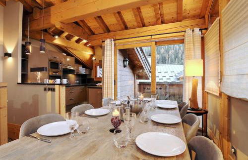 Chalet de 175m² à Courchevel Le Praz - Confort et Charme pour 10 Personnes - Sauna et Terrasse - FR-1-575-11 - Foto 6