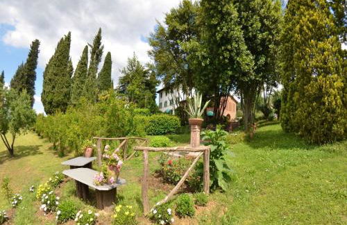 Villa in Uzzano with Private Pool & Garden - Foto 30