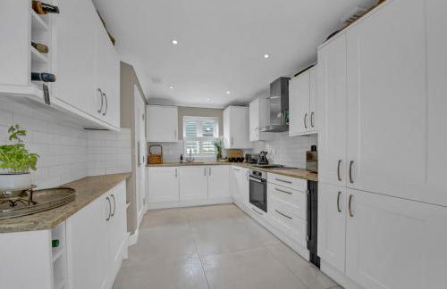 Stylish 3 bedroom townhouse for 5 guests, set in the medieval grid with off street parking - Foto 16