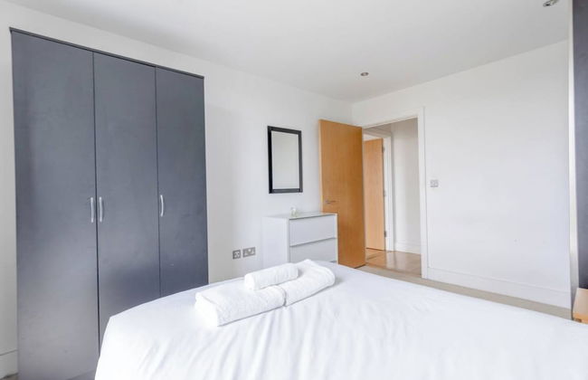 Sleek & Sunny 1BD Flat Near Greenwhich - Deptford! - Foto 7