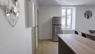 F3 Neuf et Lumineux 2ch 6pers Gare à pied - Photo 2