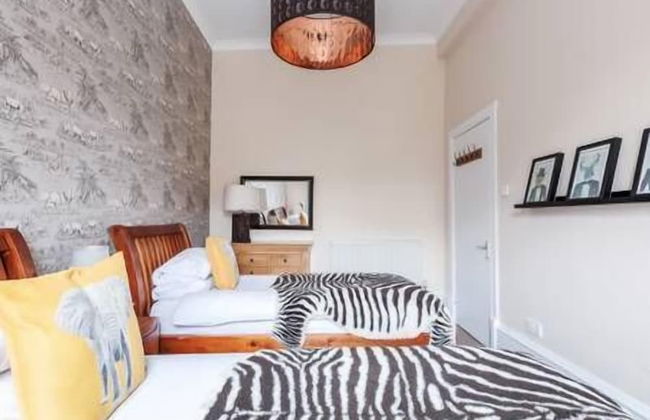 Maya's Glasgow Holiday Homes - Photo 11