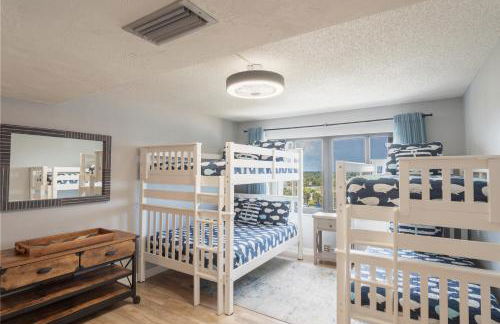 Luxury, Direct Oceanfront Unit and Balcony, Northeast Corner, Heated Pool, Garage Parking - Photo 21