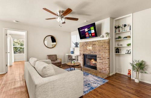 Serene SoCo Escape, Walk to Cafes and Free Parking - Photo 44