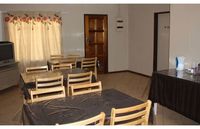 Room-homely Room in Peaceful and Comfort - Photo 8