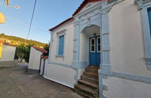 Lesvos Traditional Preserved House - Photo 26