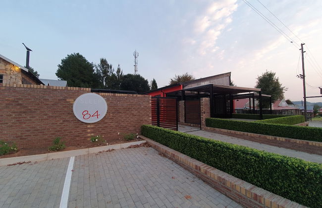 Sleepat84 - Photo 20