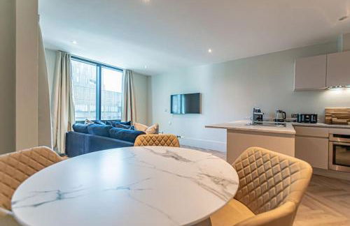 1 Bed Apt - Balcony - City View - Great Location - Foto 10