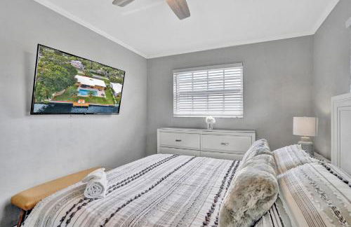 New! Waterfront Heated Pool & Jacuzzi 2 mi to Beach - Fishing Pier Relaxing SPA & Hammock - Photo 28