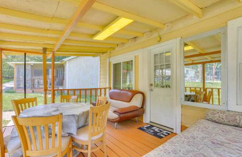 Screened Porch and Fire Pit Cabin Near Bethel Woods - Foto 12