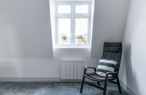 Newly Refurbished 2 bed with Fantastic View - Foto 25