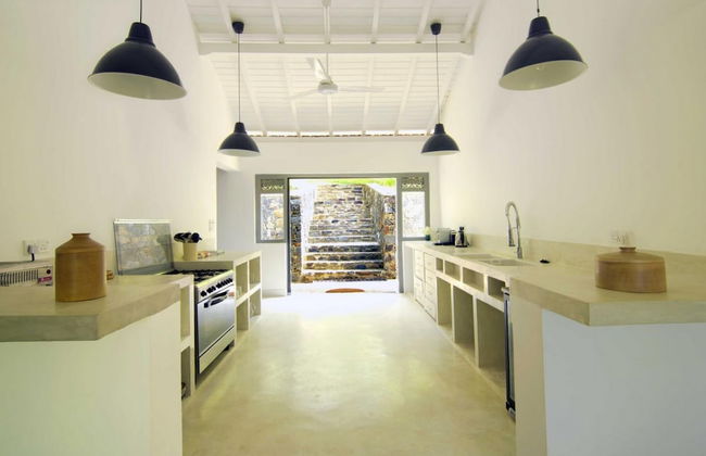 Dutch Colonial Period Villa In Contemporary Style - Foto 35