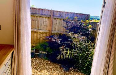 The Cuckoo's Nest - A Romantic & Peaceful Hideaway - Photo 10