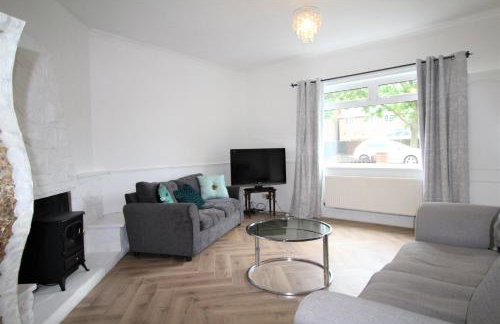 Whitley Bay - Sleeps 6 - Parking - Fast Wifi - Dogs Welcome - Foto 4