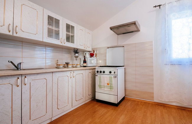 Beautiful Holiday Home in Maslenica Near Beach" - Foto 12