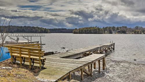 East Otis Reservoir Cabin with Porch - Walk to Lake! - Foto 5