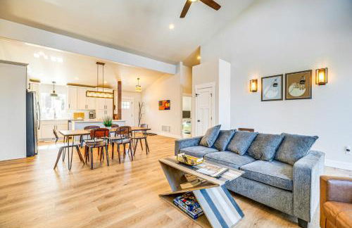 Modern Florissant Mountain Retreat with Deck and Grill - Foto 6