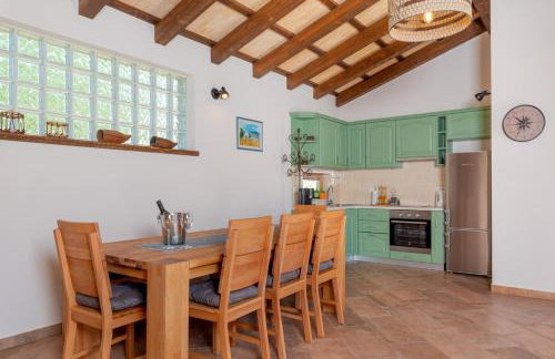 Stone house with pool and yard - Villa Histra - Foto 18