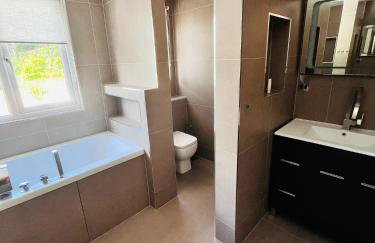 Creek View House - Photo 17