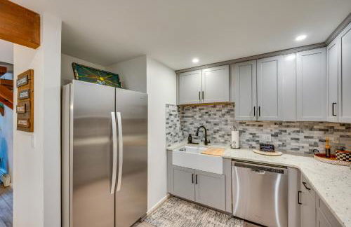 Spacious Bartlett Condo with Balconies and Pool! - Photo 10