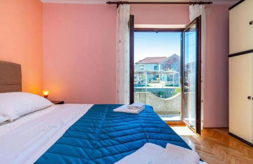 Two Bedroom Apartment with Terrace - Foto 8