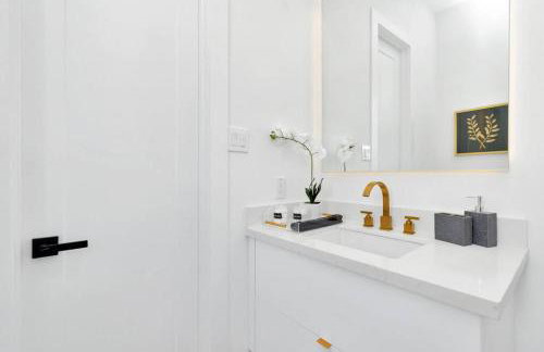 The Suite Spot! Downtown Skyline Views! Sleeps 12 - Foto 51