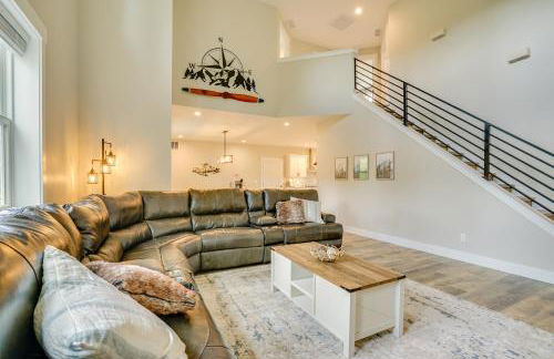 Spacious Donnelly Family Home with Private Hot Tub! - Foto 5