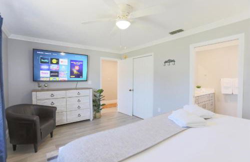 Pool Table, Minigolf, Games at Pondside FunHouse - Foto 24