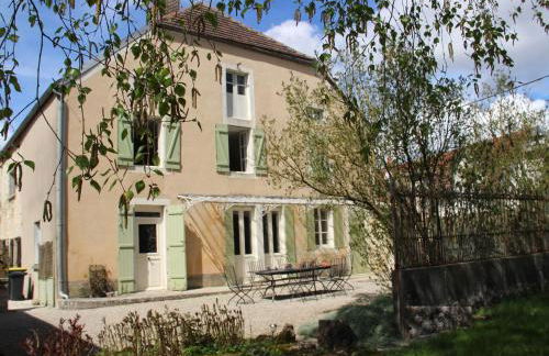 Elegant Family Home in Bouix - Foto 6