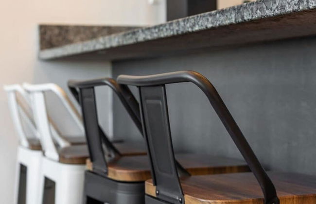 Sosuite 3BR Apt w Balcony, W/d, Gym, On-site Bar - Foto 12