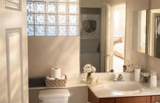 Modern 1 & 2 Bedroom Apartments Near Venice & MDR with Pool Gym & Cinema - Foto 27