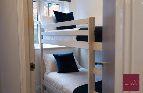 Hook Three Bed Flat Parking - Photo 12