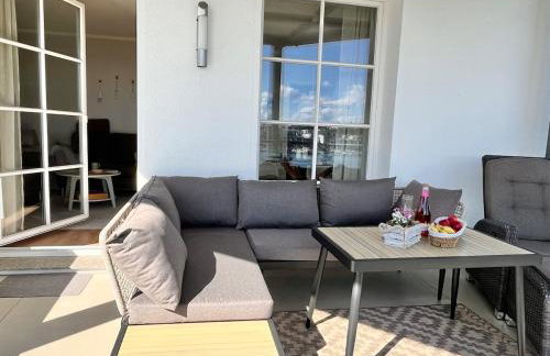 Beste Lage mit Warnowblick - großer Balkon, zwei Schlafzimmer, Aufzug, Stellplatz - Foto 18