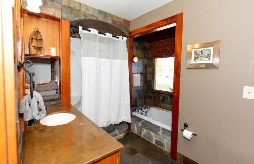 Waterfront Luxury Family Retreat - Foto 60