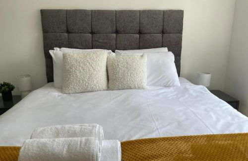 Exclusive 1 and 2 Bedroom Flats only 0,5 miles aw - Foto 60