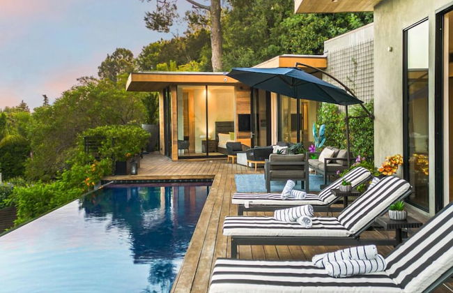 Beverly Glen Hillside Haven - Photo 21