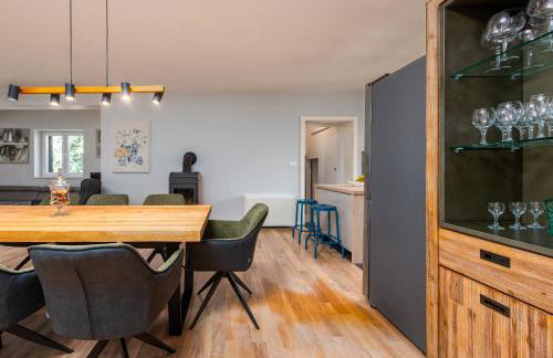 Villa Field Hill with Swimming Pool and Tennis Court - Foto 25