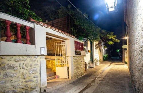 Kalomiris Thea Suite - Photo 23