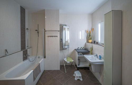 3 Raum FeWo Karl May, gehobene Ausstattung, Radebeul-Ost, 76qm - Foto 7